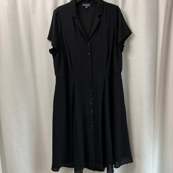 Modcloth Dresses & Skirts - ModCloth button front black dress size 1x see description